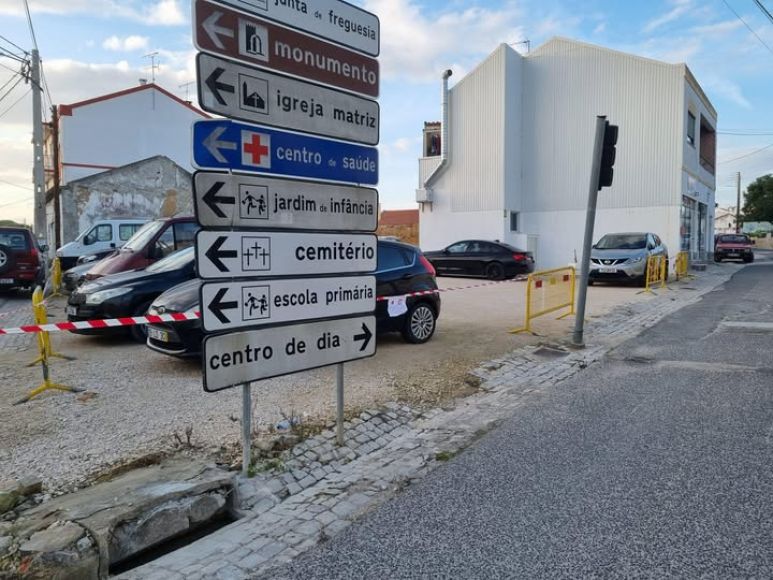 In&iacute;cio de Trabalhos da Constru&ccedil;&atilde;o do Parque de Estacionamento em Vale da Pinta