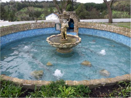 Instala&ccedil;&atilde;o do Sistema de Bombeamento de &aacute;gua no lago do Largo da Igreja de Vale da Pinta